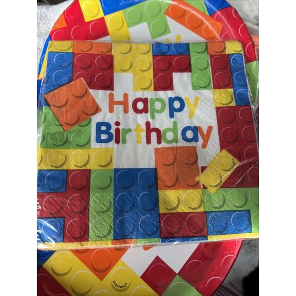 Building Blocks Birthday Dinner Plates, 16 Count Plates and Napkins (2 S… - Picture 3 of 5